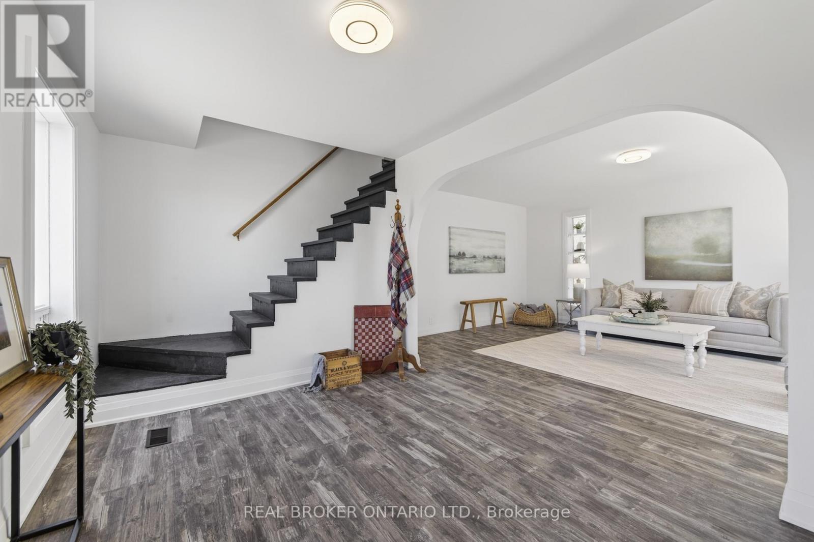 261 Portage Road, Kawartha Lakes, Ontario  K0M 1B0 - Photo 4 - X13026498