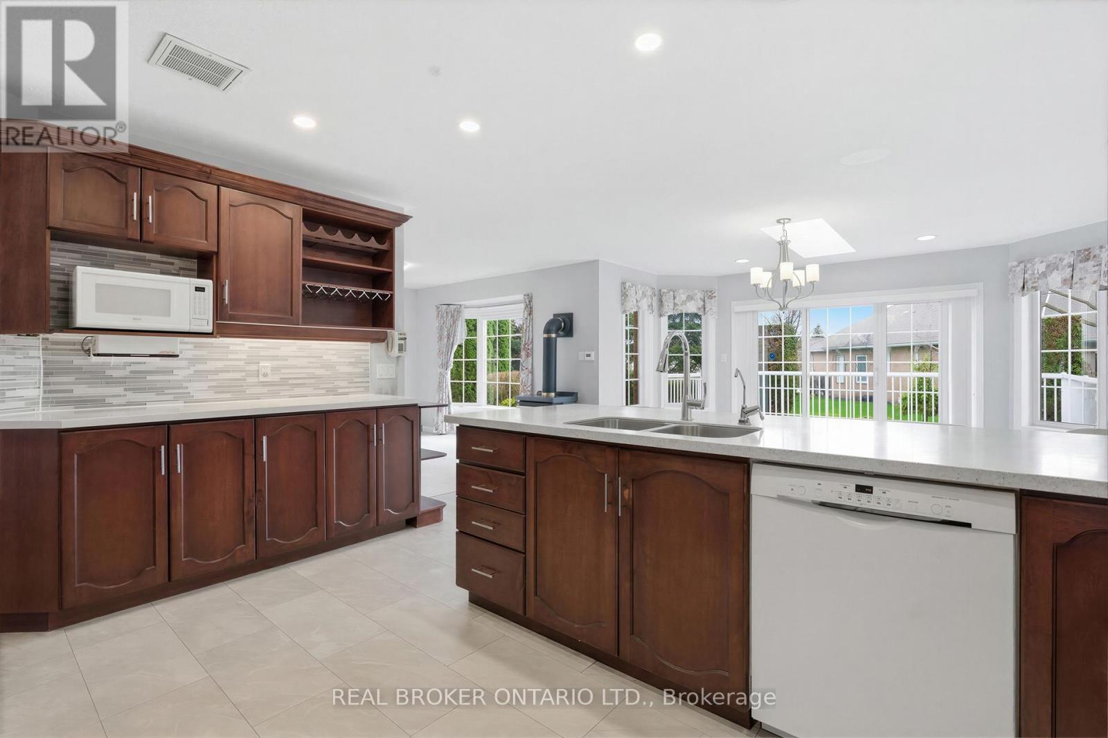 17 Parkside Drive, Guelph, Ontario  N1G 4X7 - Photo 12 - X13026626