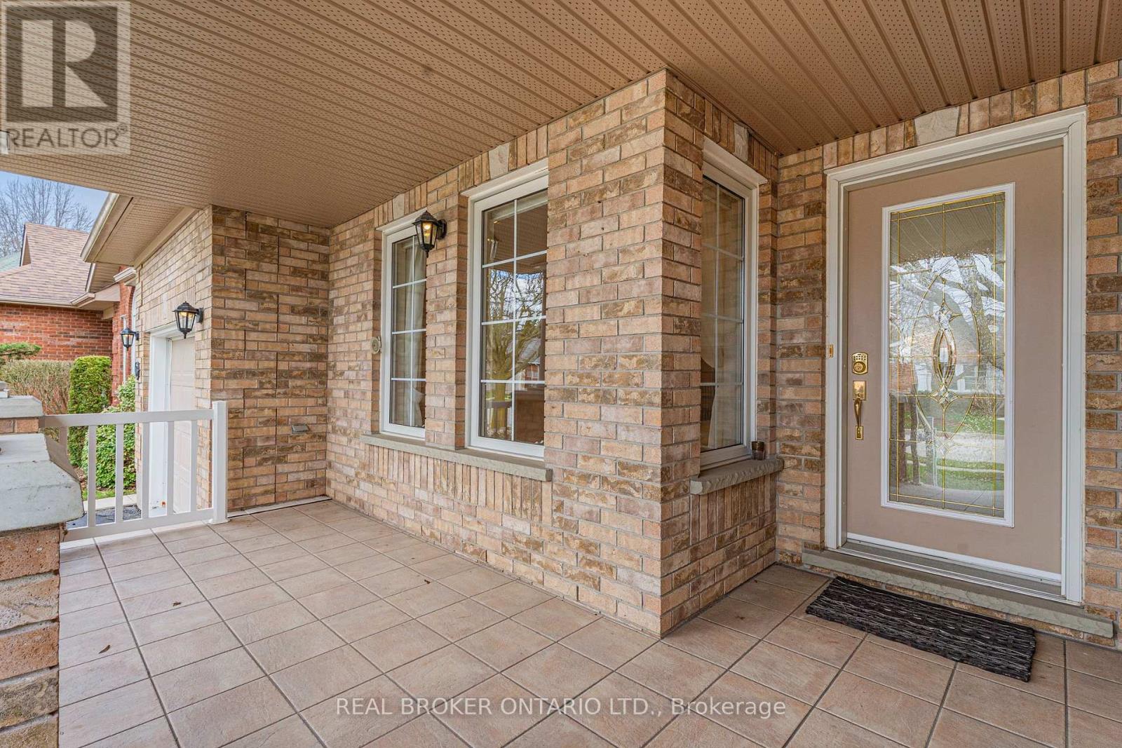 17 Parkside Drive, Guelph, Ontario  N1G 4X7 - Photo 3 - X13026626