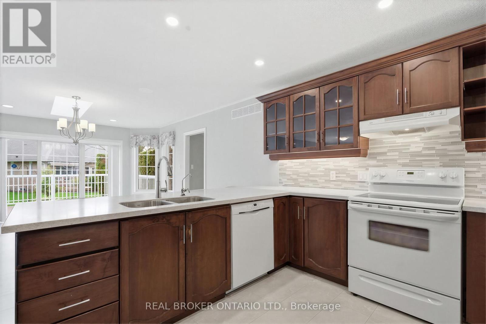 17 Parkside Drive, Guelph, Ontario  N1G 4X7 - Photo 7 - X13026626