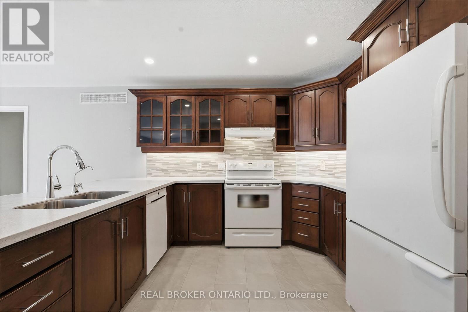 17 Parkside Drive, Guelph, Ontario  N1G 4X7 - Photo 8 - X13026626