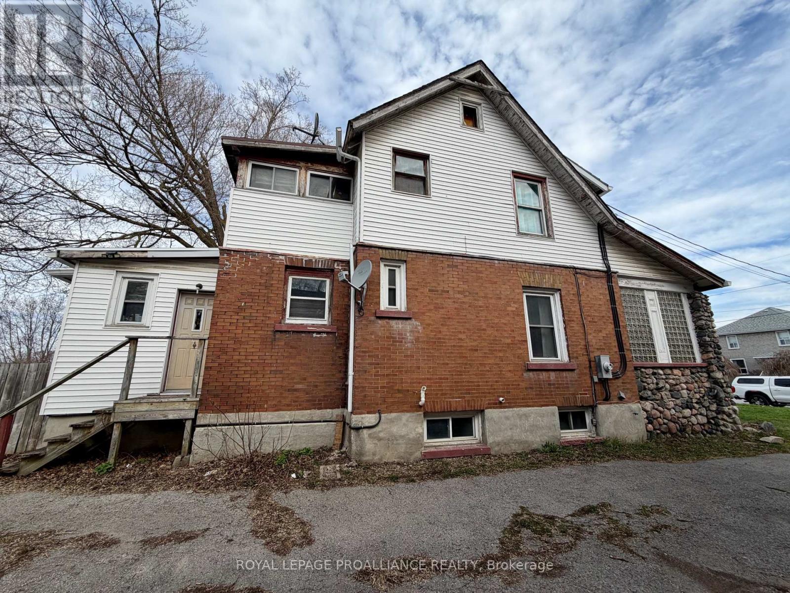 36 Marmora Street, Quinte West, Ontario  K8V 2H6 - Photo 4 - X12916246