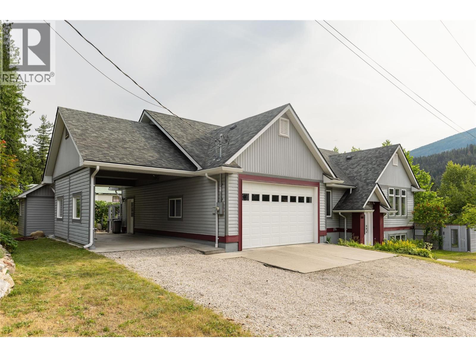 603 Fletcher Avenue, Slocan, British Columbia  V0G 2C0 - Photo 3 - 10383507