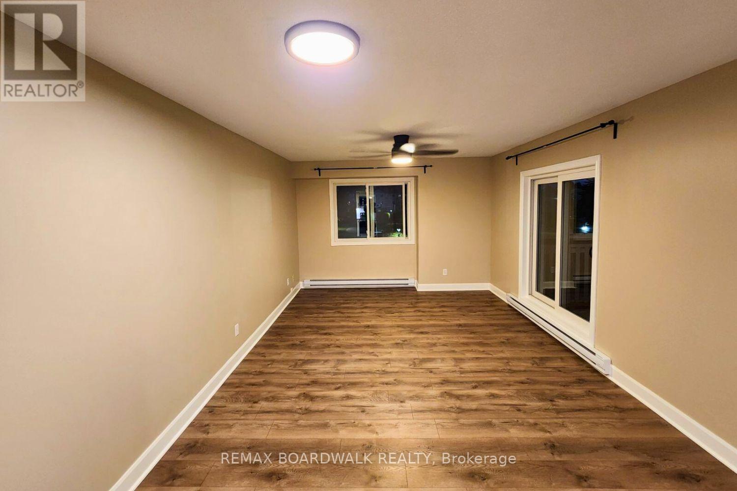 212 - 266 Lorry Greenberg Drive, Ottawa, Ontario  K1T 3J9 - Photo 2 - X12861216