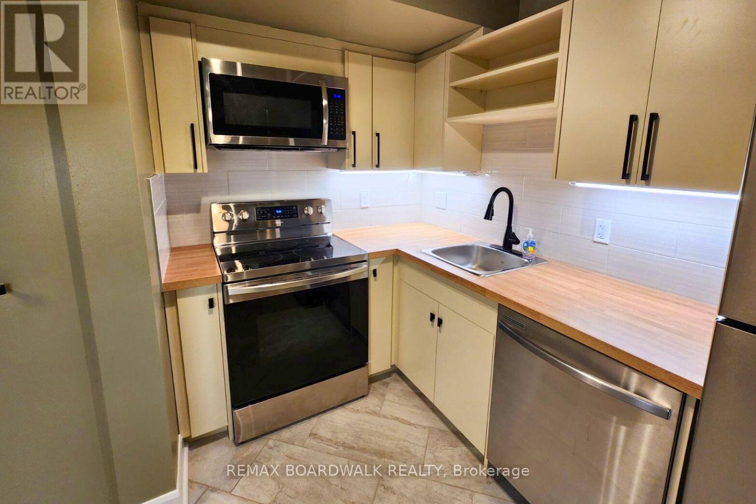 212 - 266 Lorry Greenberg Drive, Ottawa, Ontario  K1T 3J9 - Photo 3 - X12861216