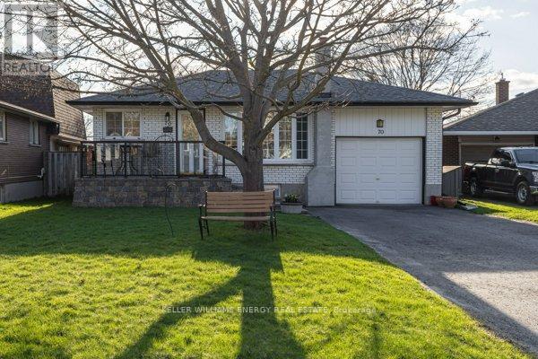 70 Oriole Court, Oshawa (Donevan), Ontario  L1H 6Y5 - Photo 2 - E13026674