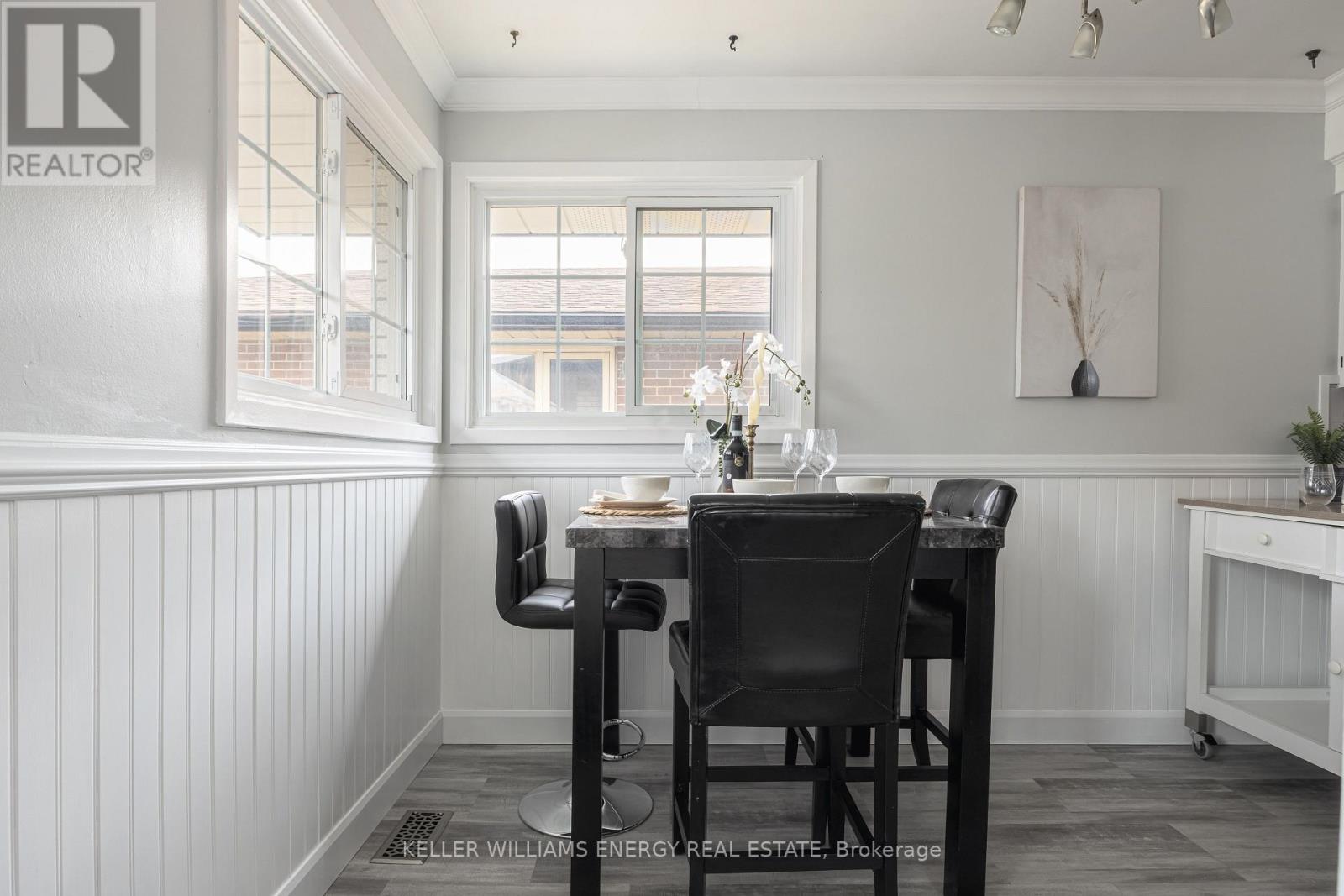 70 Oriole Court, Oshawa (Donevan), Ontario  L1H 6Y5 - Photo 7 - E13026674