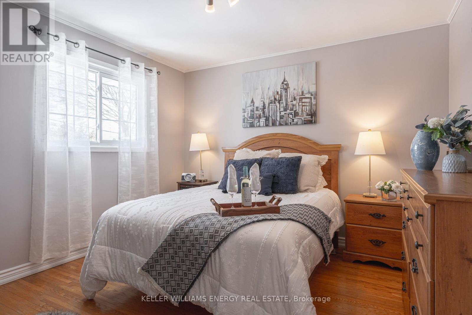 70 Oriole Court, Oshawa (Donevan), Ontario  L1H 6Y5 - Photo 8 - E13026674