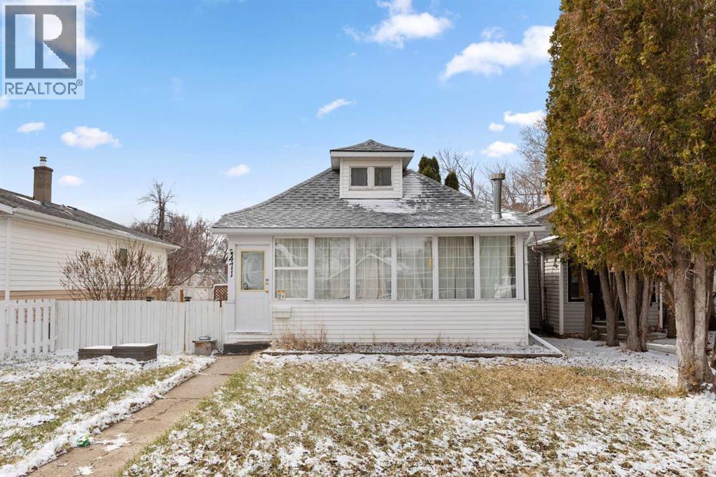 471 10 Street Se, Medicine Hat, Alberta  T1A 1R2 - Photo 2 - A2302095