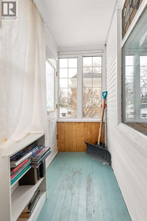 471 10 Street Se, Medicine Hat, Alberta  T1A 1R2 - Photo 3 - A2302095