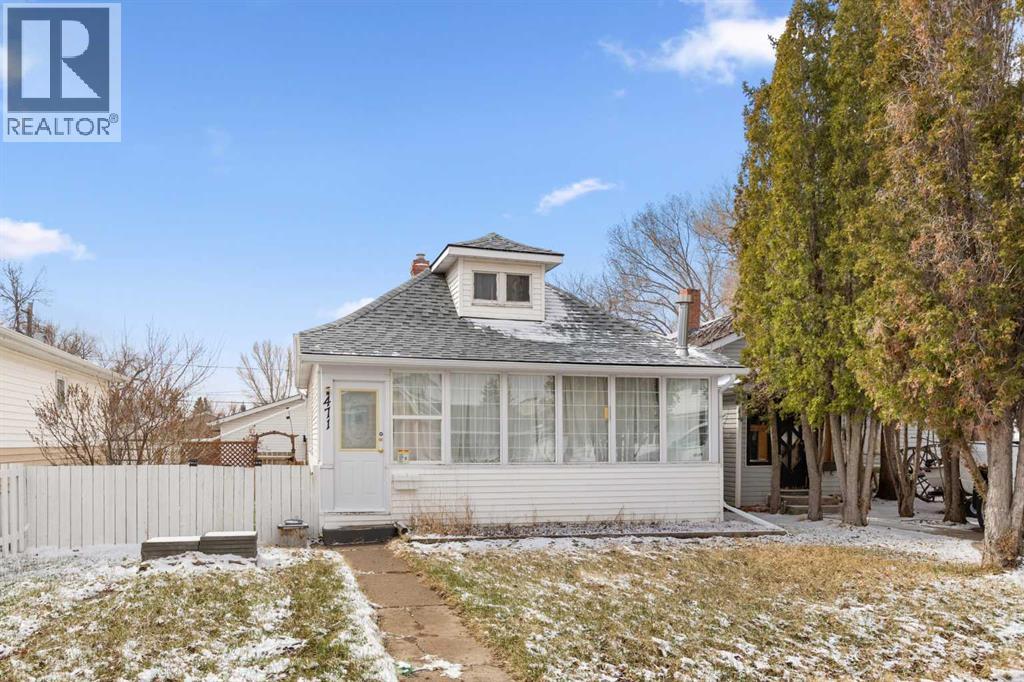 471 10 Street Se, Medicine Hat, Alberta  T1A 1R2 - Photo 1 - A2302095