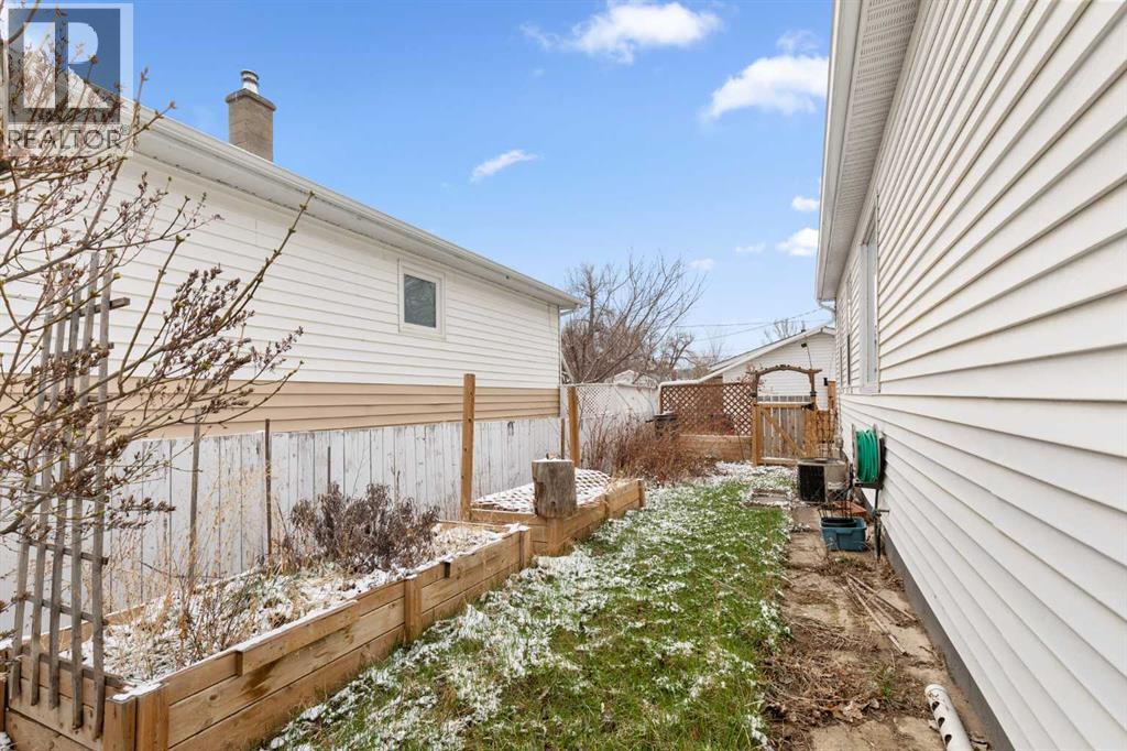 471 10 Street Se, Medicine Hat, Alberta  T1A 1R2 - Photo 27 - A2302095