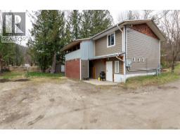 411 Sixth Street, Salmo, British Columbia