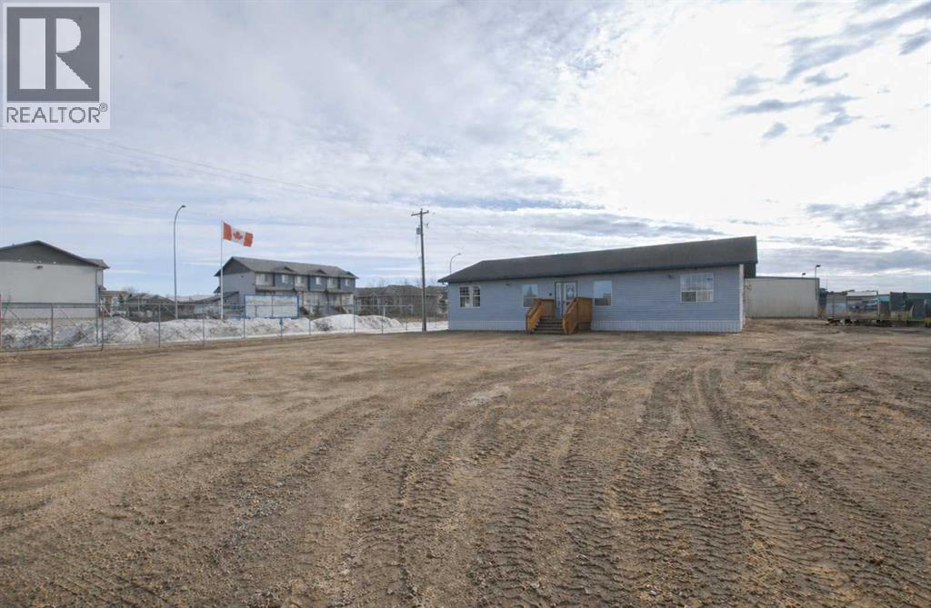 9247 92 Avenue, Grande Prairie, Alberta  T8V 2H7 - Photo 4 - A2303783