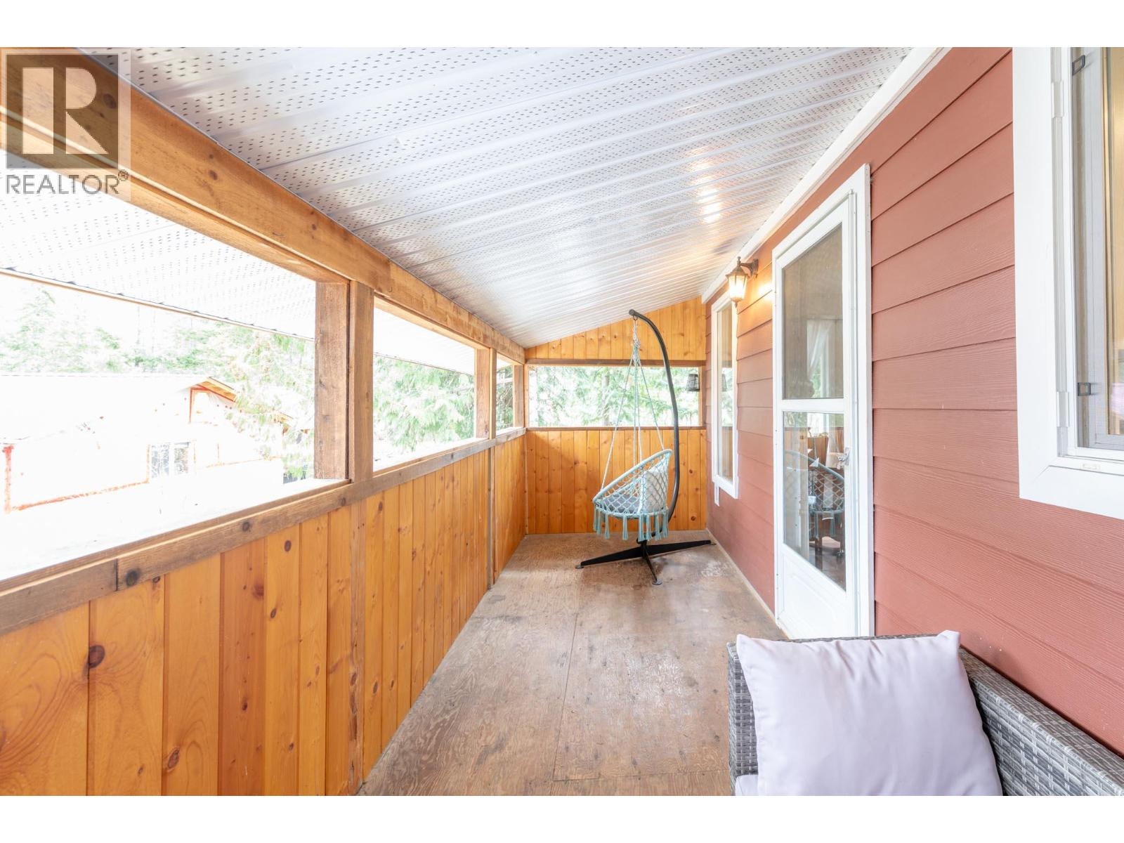 411 Sixth Street, Salmo, British Columbia  V0G 1Z0 - Photo 11 - 10382864