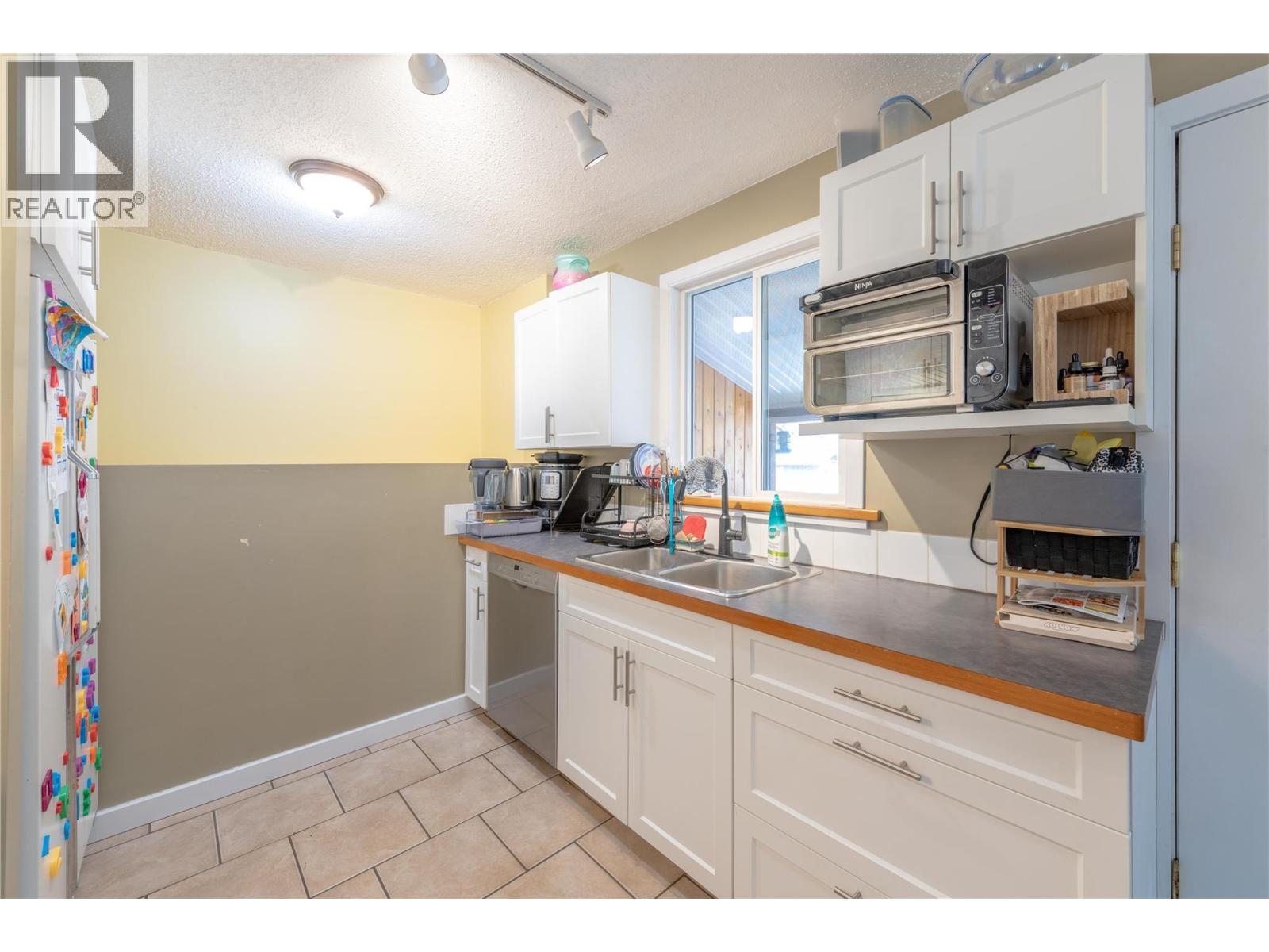 411 Sixth Street, Salmo, British Columbia  V0G 1Z0 - Photo 14 - 10382864