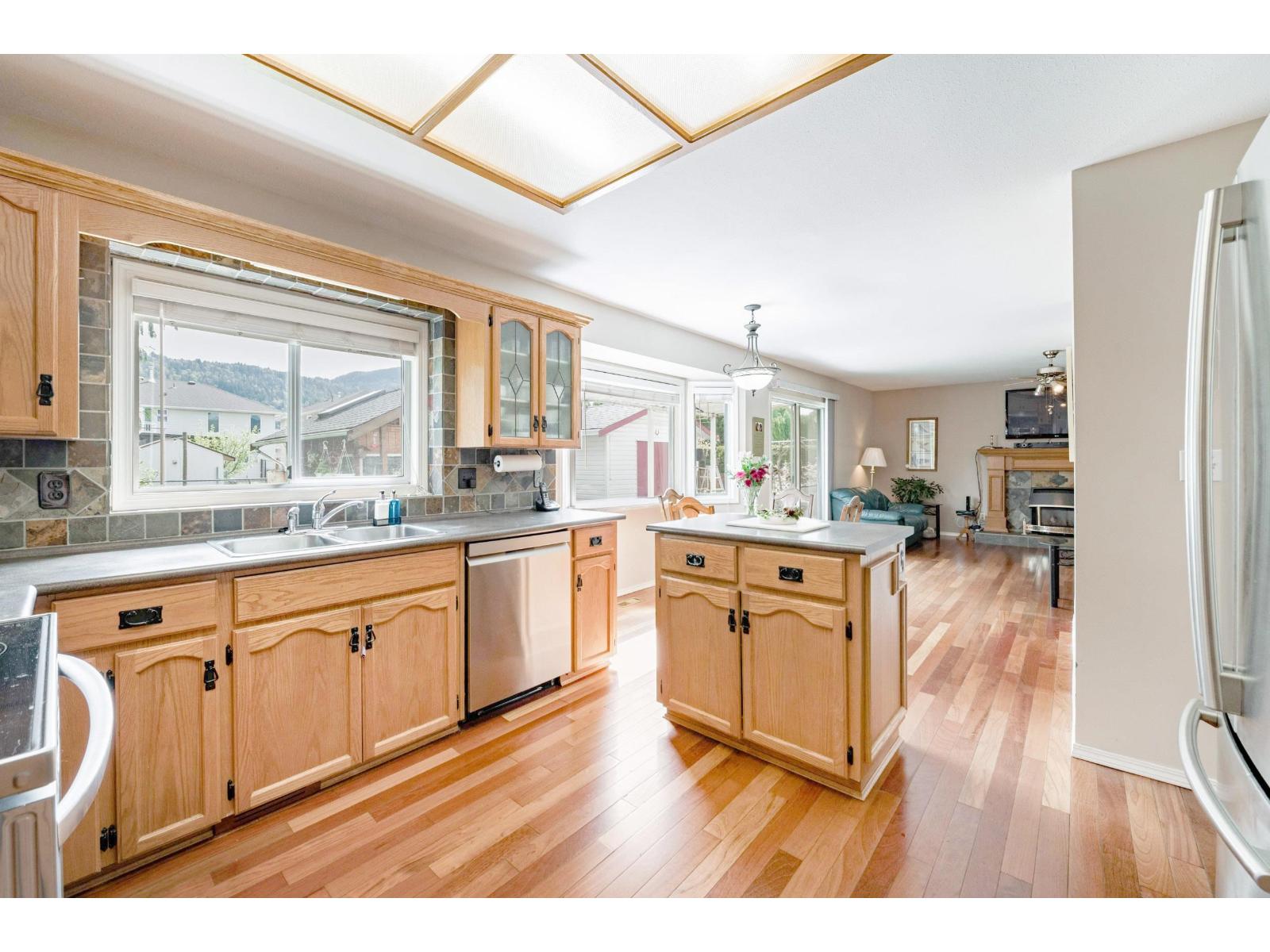 44722 Cumberland Avenue, Sardis South, Chilliwack, British Columbia  V2R 3B6 - Photo 10 - R3113246