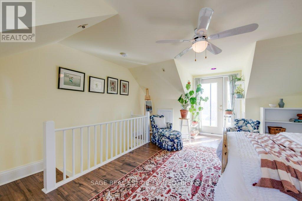 25 Helena Avenue, Toronto, Ontario  M6G 2H3 - Photo 34 - C12967672