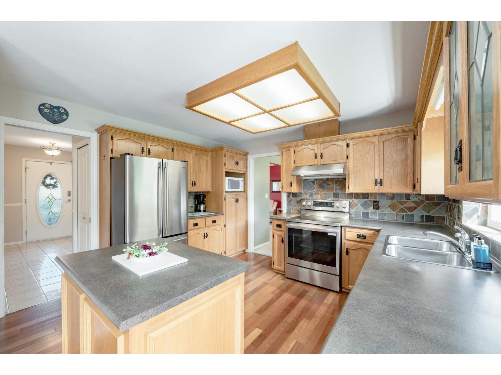 44722 Cumberland Avenue, Sardis South, Chilliwack, British Columbia  V2R 3B6 - Photo 17 - R3113246