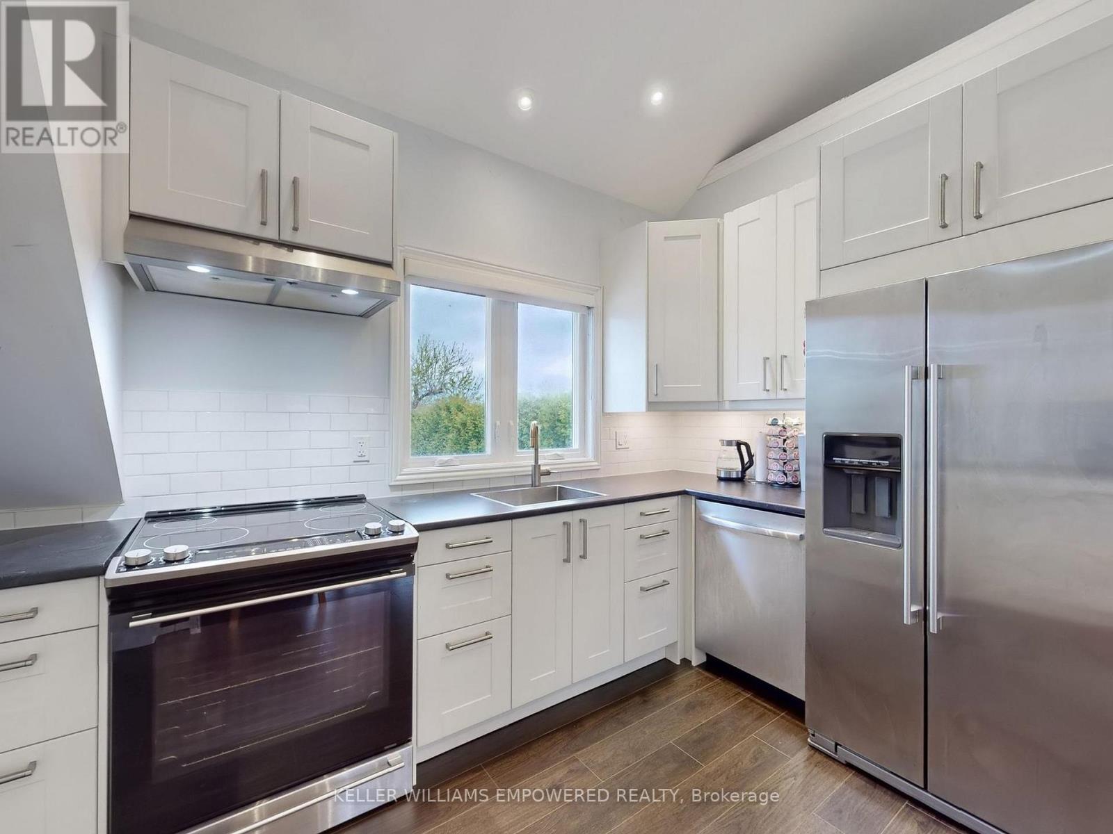 6 Macleod Estate Court, Richmond Hill, Ontario  L4E 0B1 - Photo 14 - N12770824