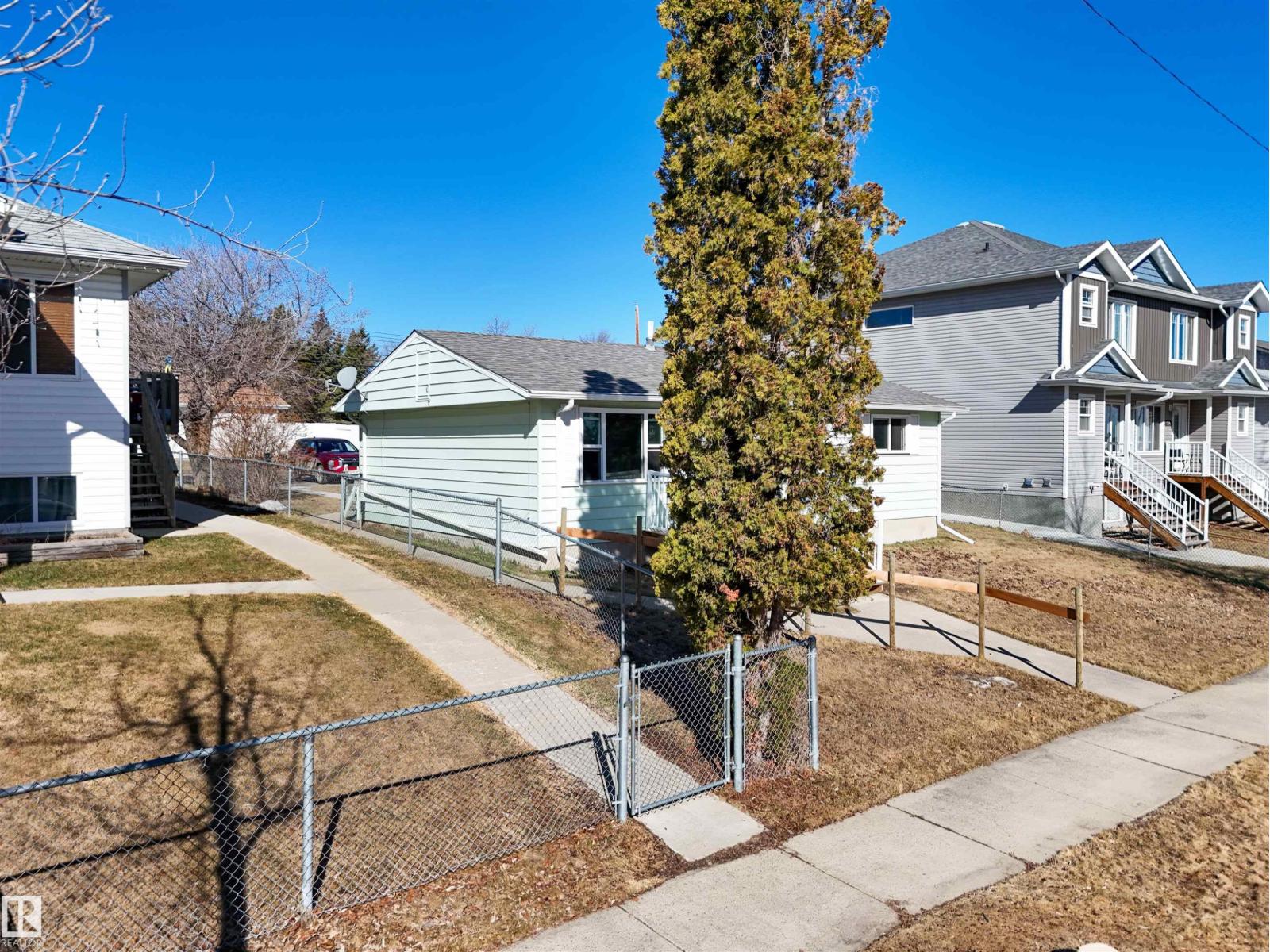 5068 44 St, Drayton Valley, Alberta  T7A 1B7 - Photo 3 - E4483362