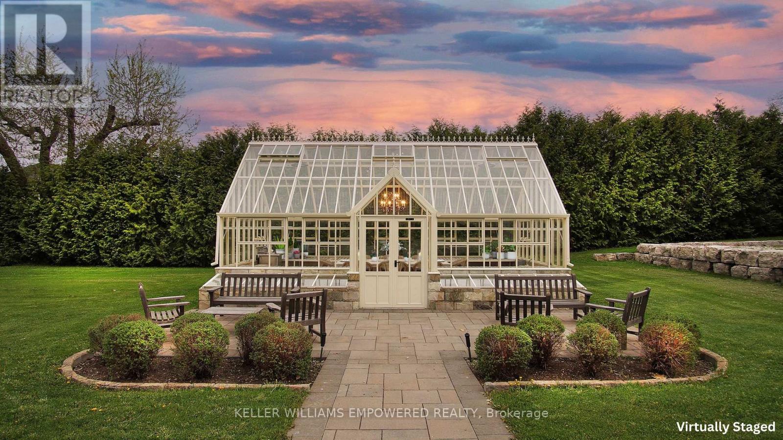 6 Macleod Estate Court, Richmond Hill, Ontario  L4E 0B1 - Photo 4 - N12770824