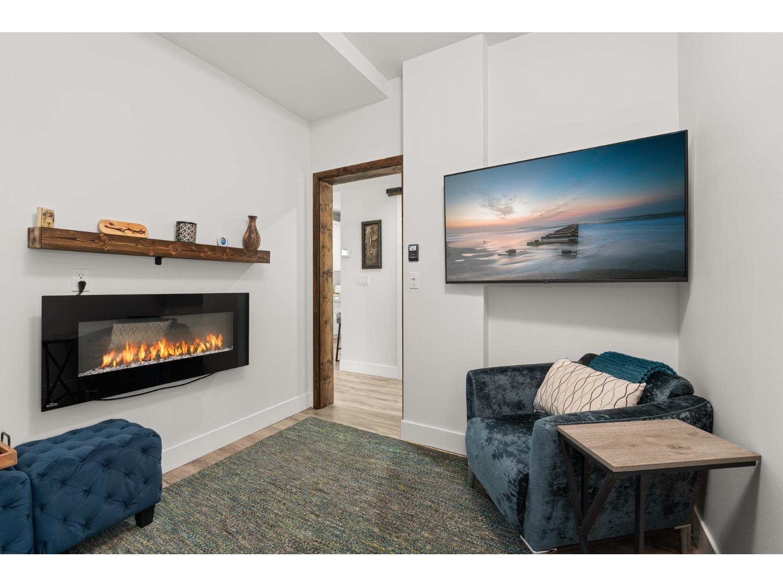 39 750 Hot Springs Road, Harrison Hot Springs, Harrison Hot Springs, British Columbia  V0M 1K0 - Photo 2 - R3113931