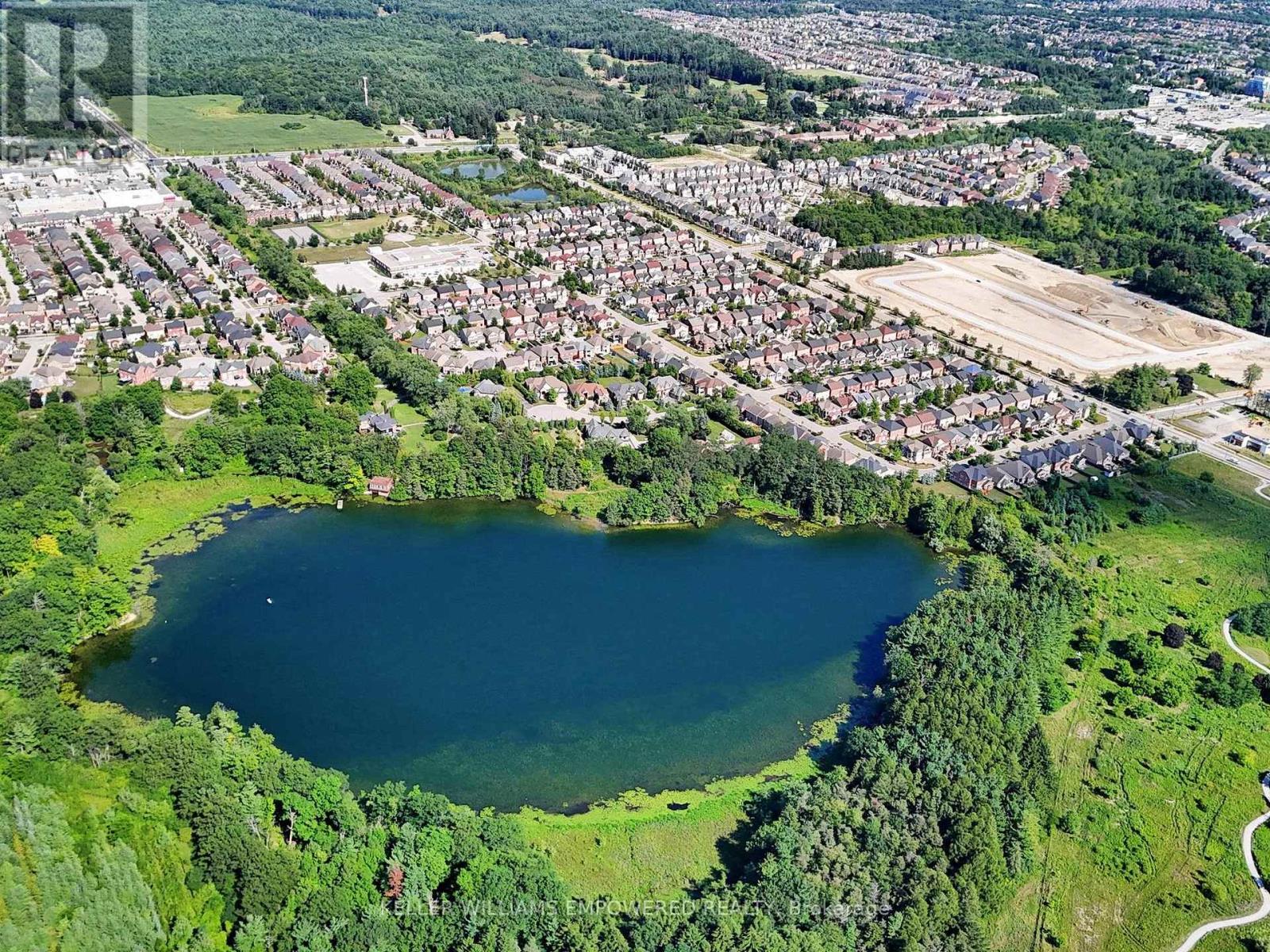 8 Macleod Estate Court, Richmond Hill, Ontario  L4E 0B1 - Photo 45 - N12770826