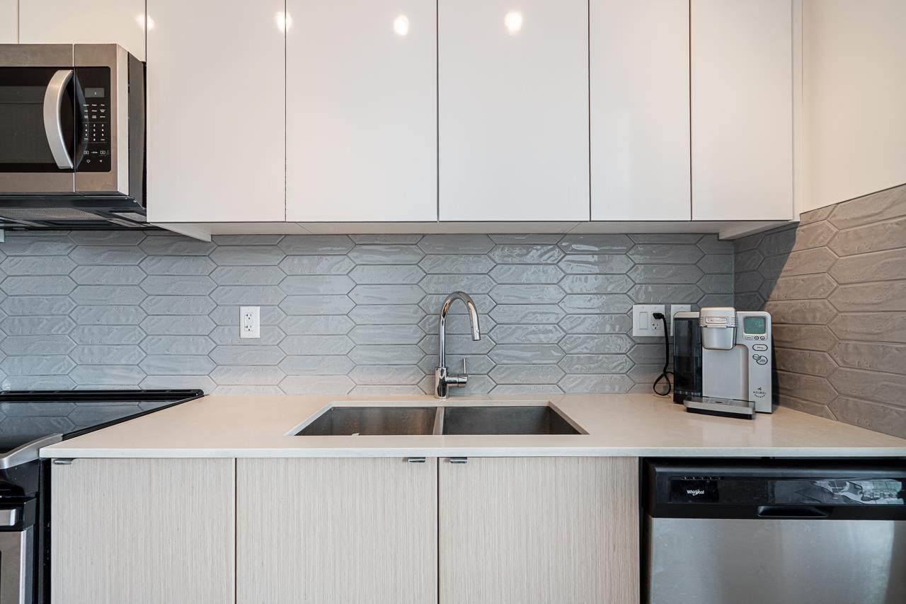 303 19567 64 Avenue, Surrey, British Columbia  V3S 7H8 - Photo 6 - R3113747