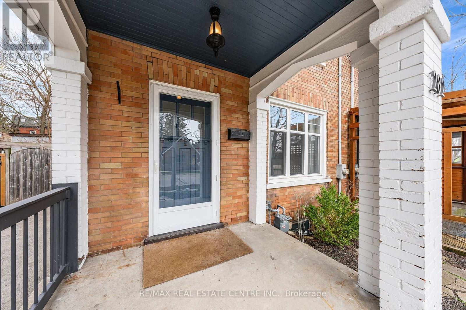 282 Park Street, Kitchener, Ontario  N2G 1N1 - Photo 2 - X13026712