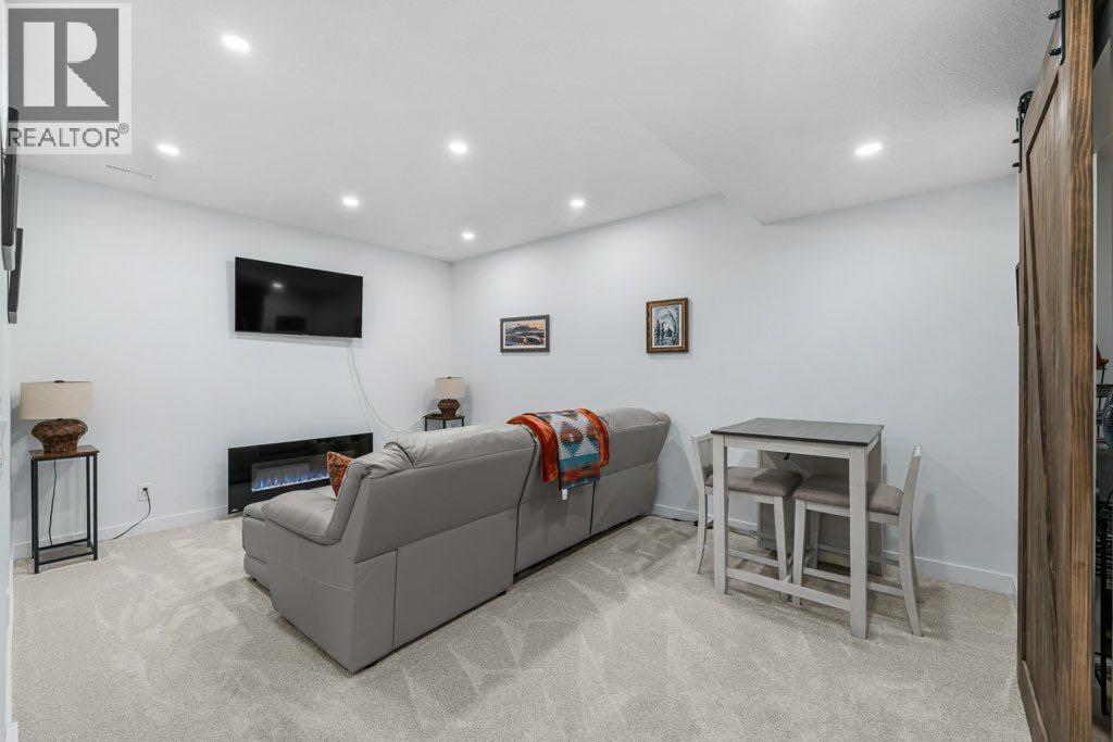 528 Rocky Vista Gardens NW, Calgary, Alberta  T3G 0B7 - Photo 28 - A2302763