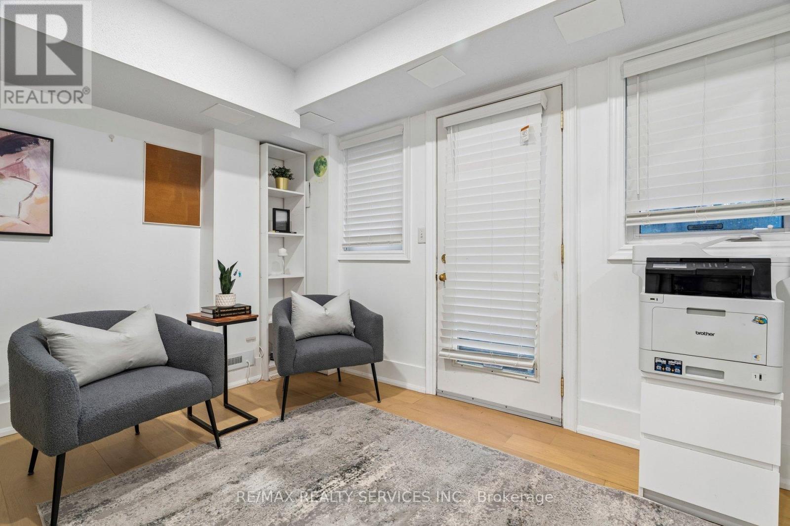 131 Charlton Settlement Avenue, Toronto, Ontario  M6M 5L5 - Photo 27 - W12992286