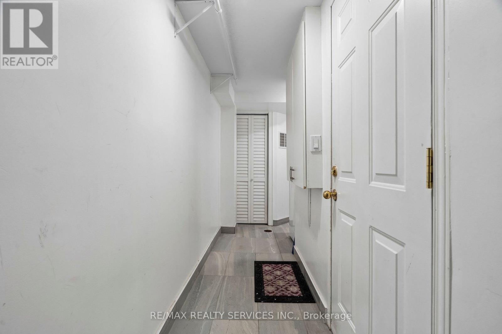 131 Charlton Settlement Avenue, Toronto, Ontario  M6M 5L5 - Photo 28 - W12992286