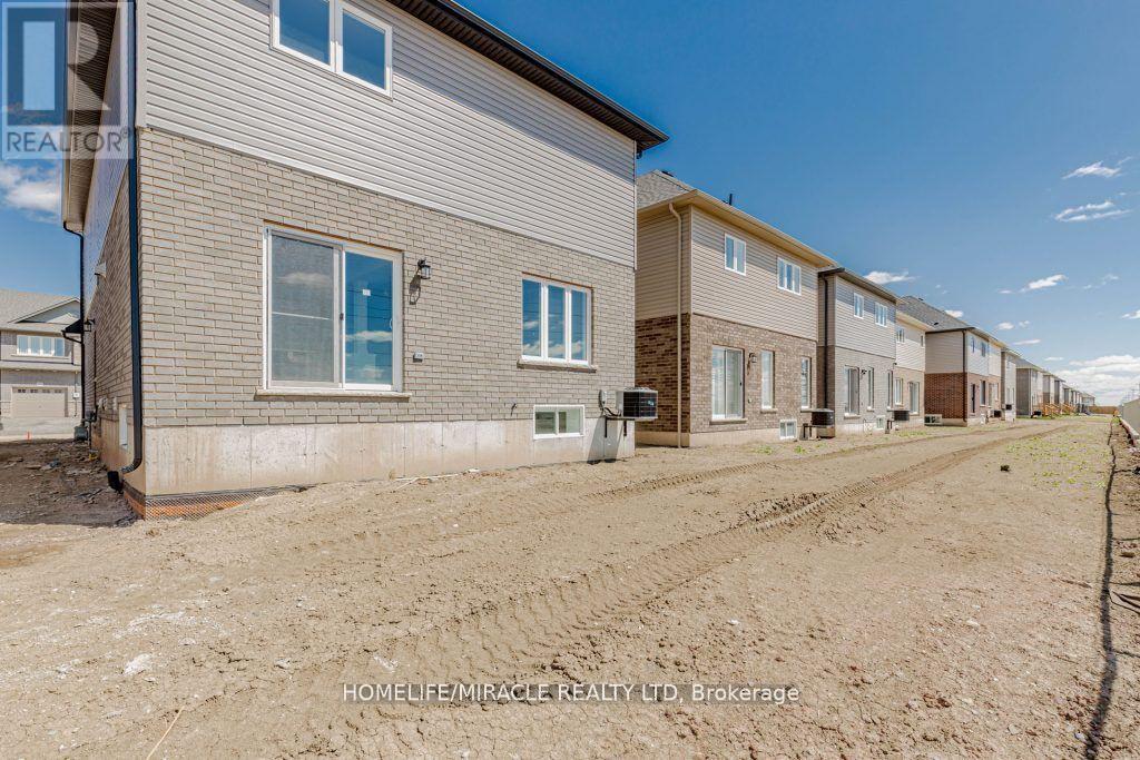 223 Rockledge Drive, Hamilton, Ontario  L0R 1P0 - Photo 39 - X12972816