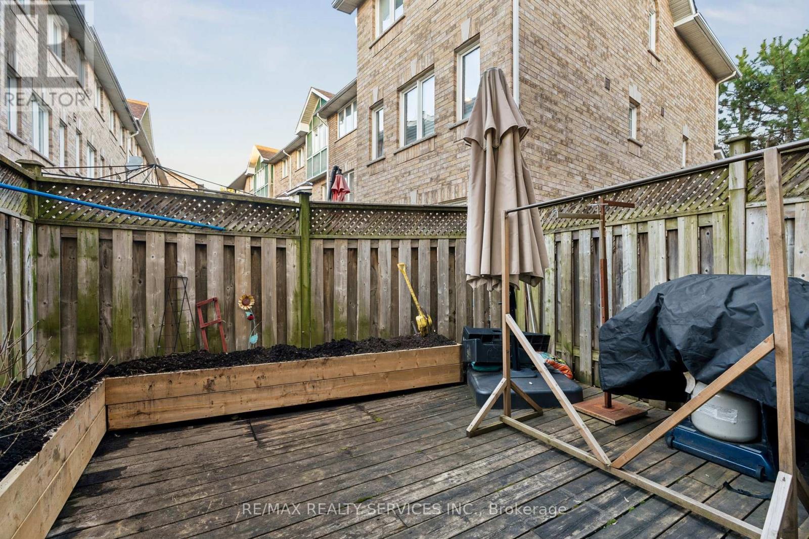 131 Charlton Settlement Avenue, Toronto, Ontario  M6M 5L5 - Photo 30 - W12992286