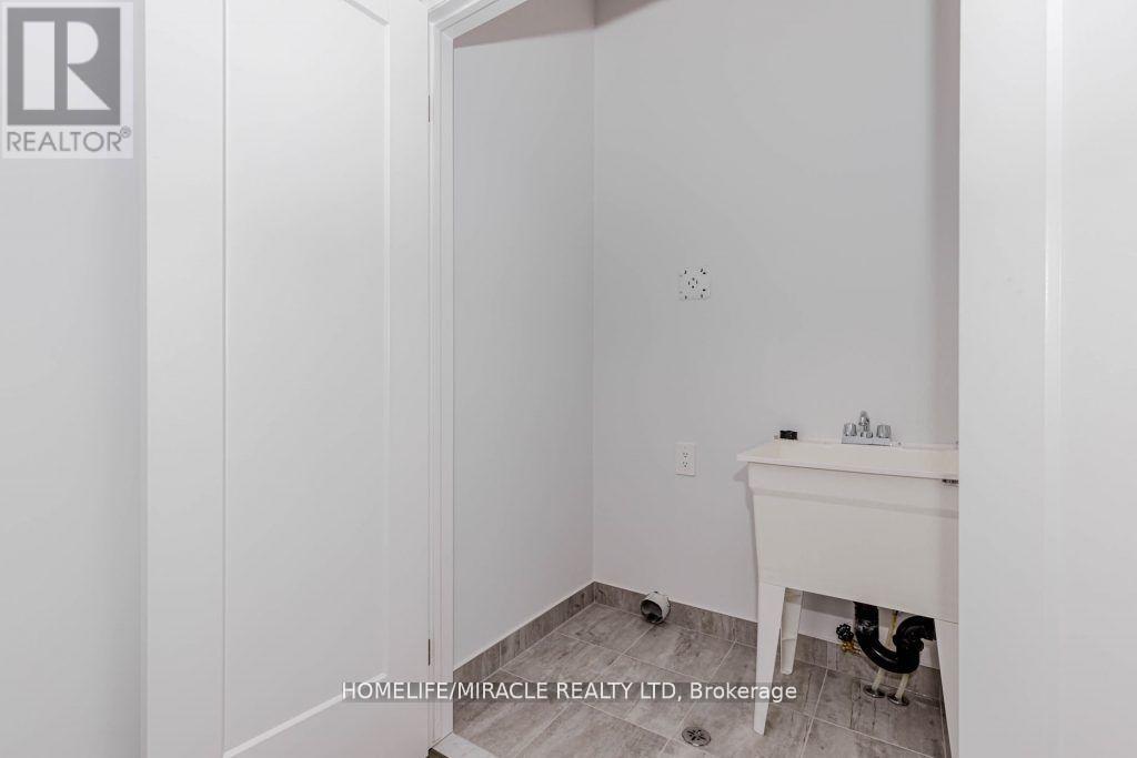 223 Rockledge Drive, Hamilton, Ontario  L0R 1P0 - Photo 22 - X12972816