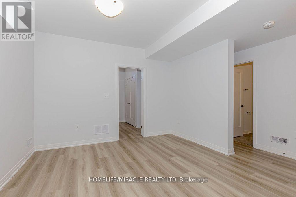 223 Rockledge Drive, Hamilton, Ontario  L0R 1P0 - Photo 30 - X12972816