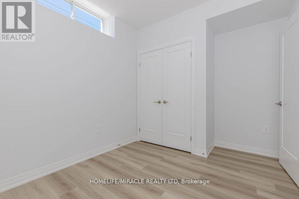 223 Rockledge Drive, Hamilton, Ontario  L0R 1P0 - Photo 32 - X12972816