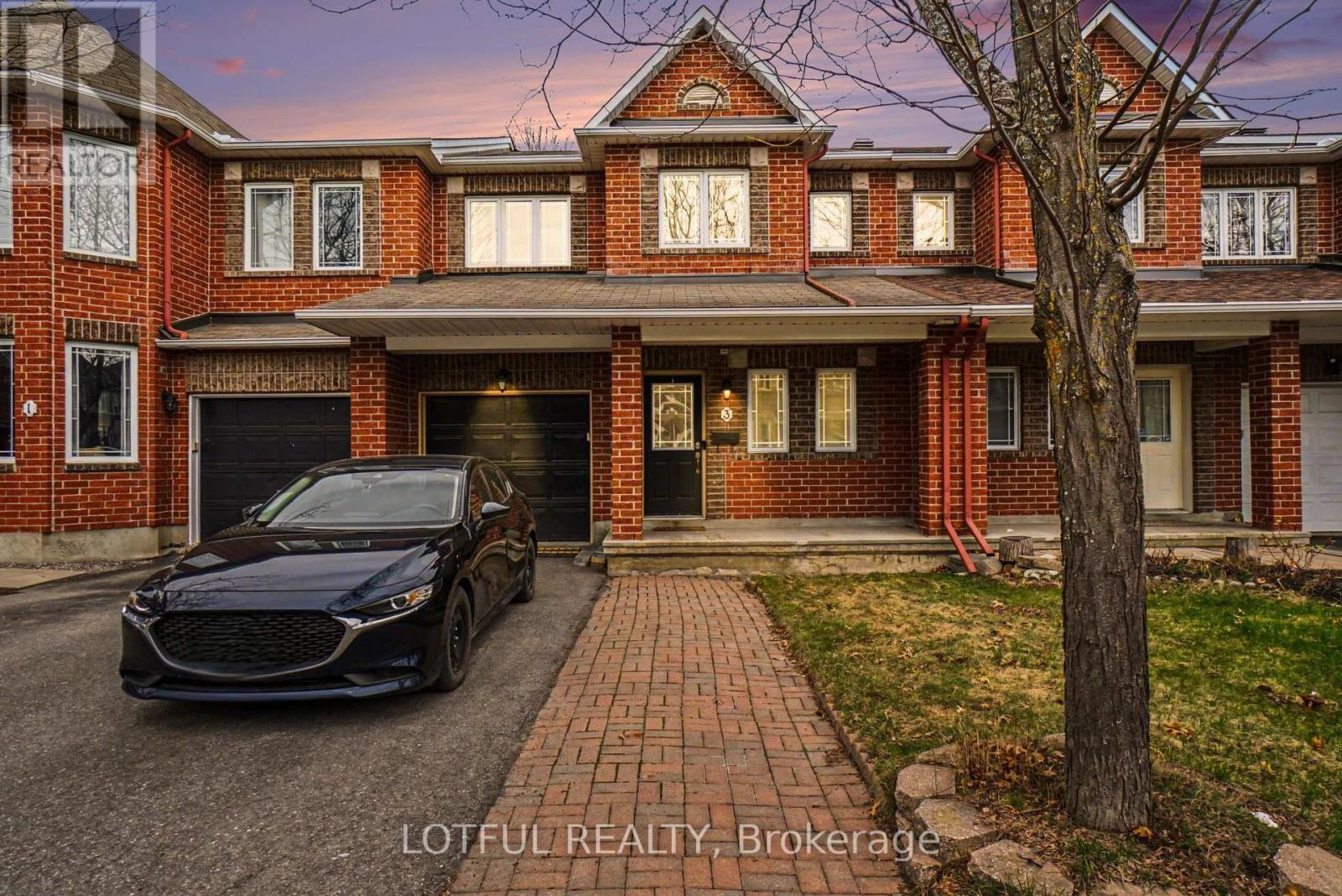 3 COLLINGTON STREET, Ottawa, Ontario