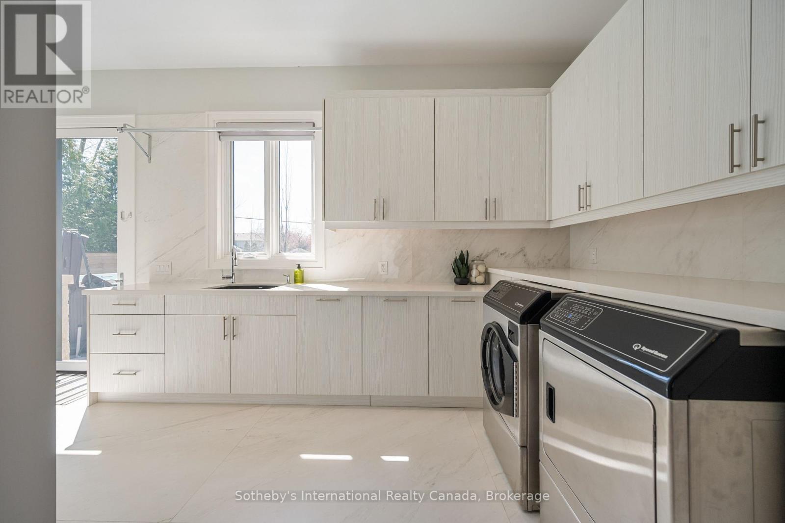 382 Sandhurst Drive, Oakville, Ontario  L6L 3L3 - Photo 19 - W13026790