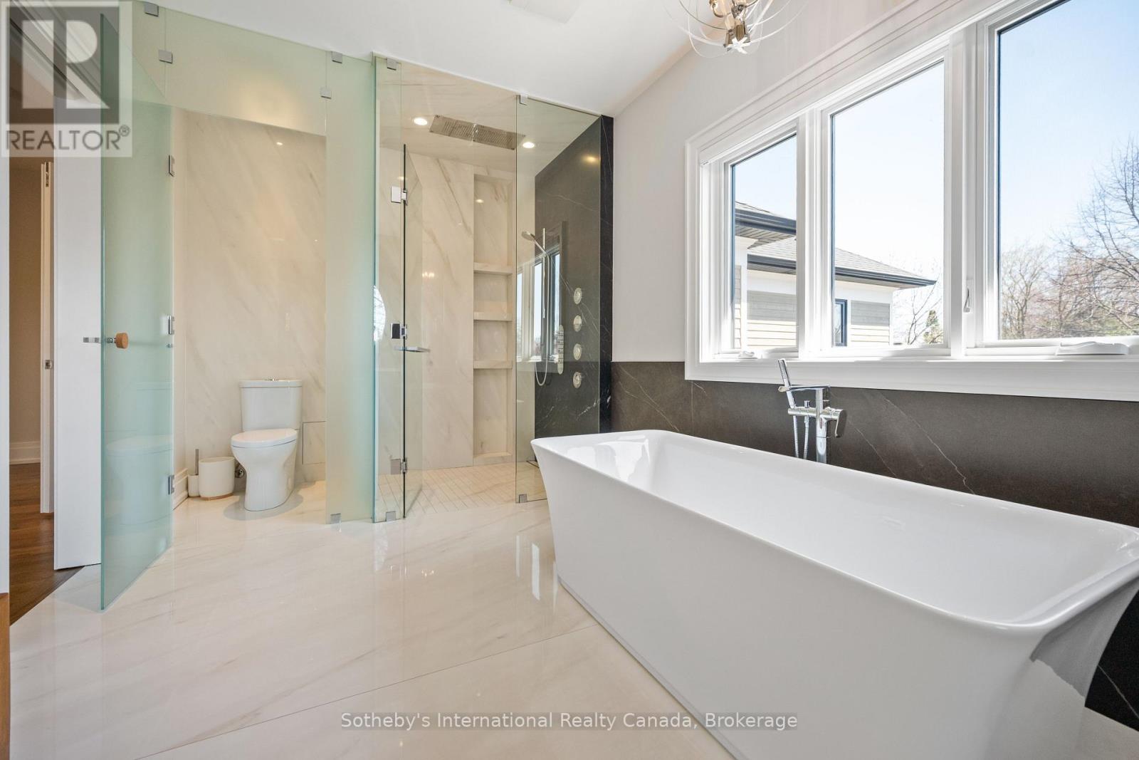 382 Sandhurst Drive, Oakville, Ontario  L6L 3L3 - Photo 25 - W13026790