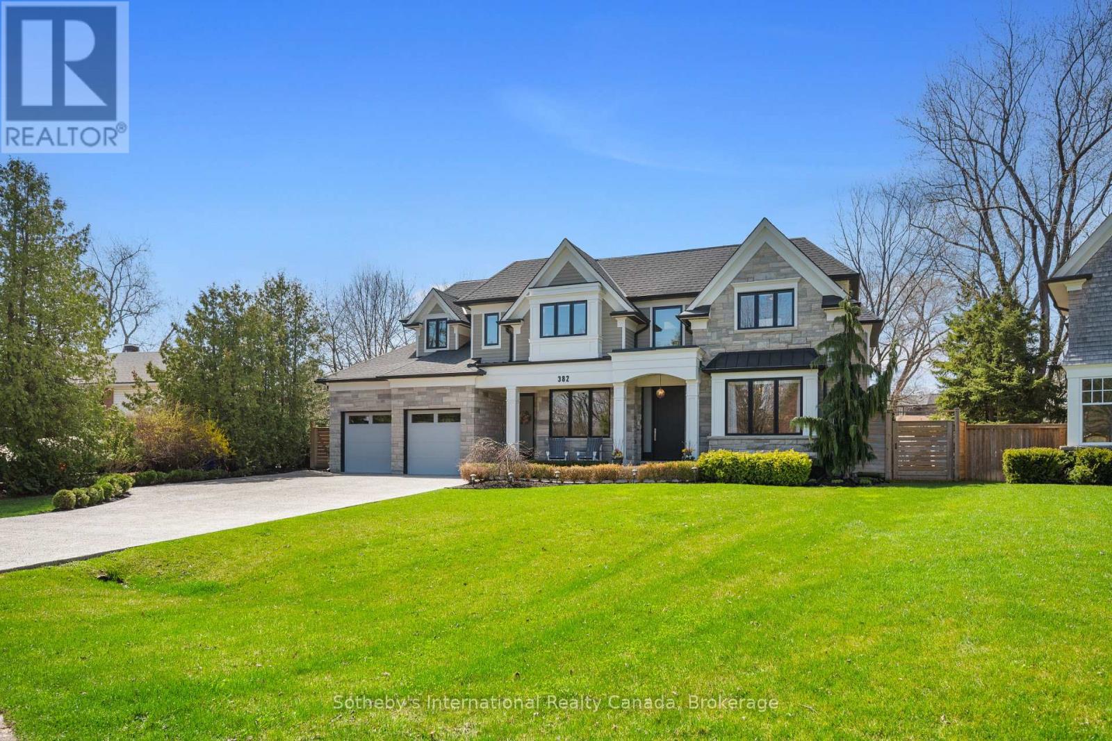 382 Sandhurst Drive, Oakville, Ontario  L6L 3L3 - Photo 3 - W13026790