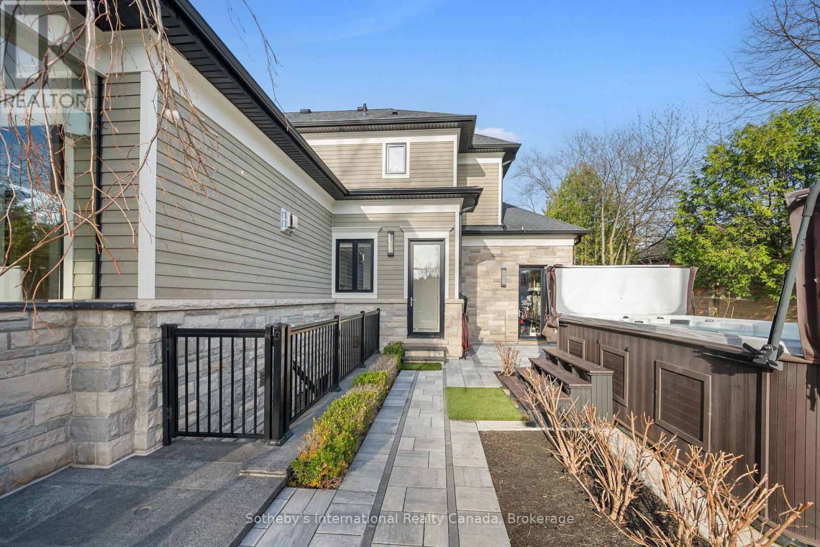 382 Sandhurst Drive, Oakville, Ontario  L6L 3L3 - Photo 48 - W13026790