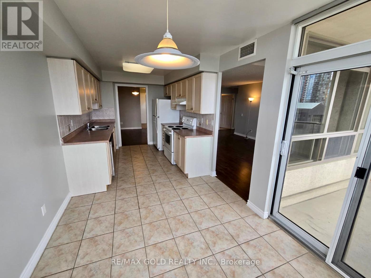 1505 - 35 Kingsbridge Garden Circle, Mississauga, Ontario  L5R 1B8 - Photo 14 - W13026438