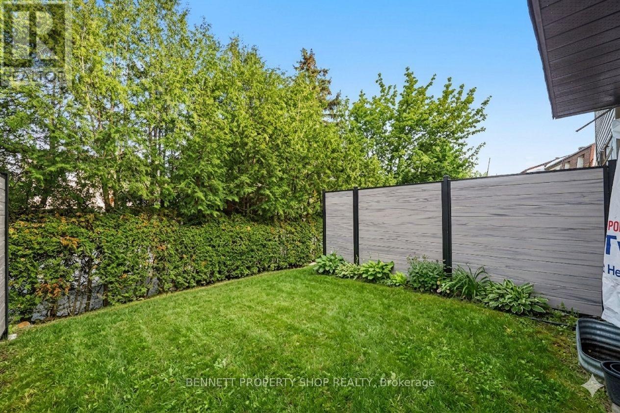 37 Pixley Private, Ottawa, Ontario  K1G 4C3 - Photo 13 - X12863934