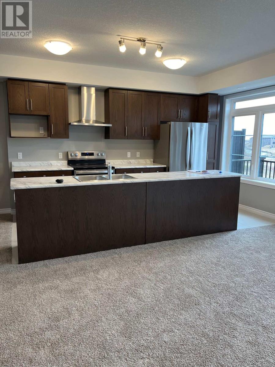 68 Lomond Lane, Kitchener, Ontario  N2R 0T6 - Photo 3 - X13022922