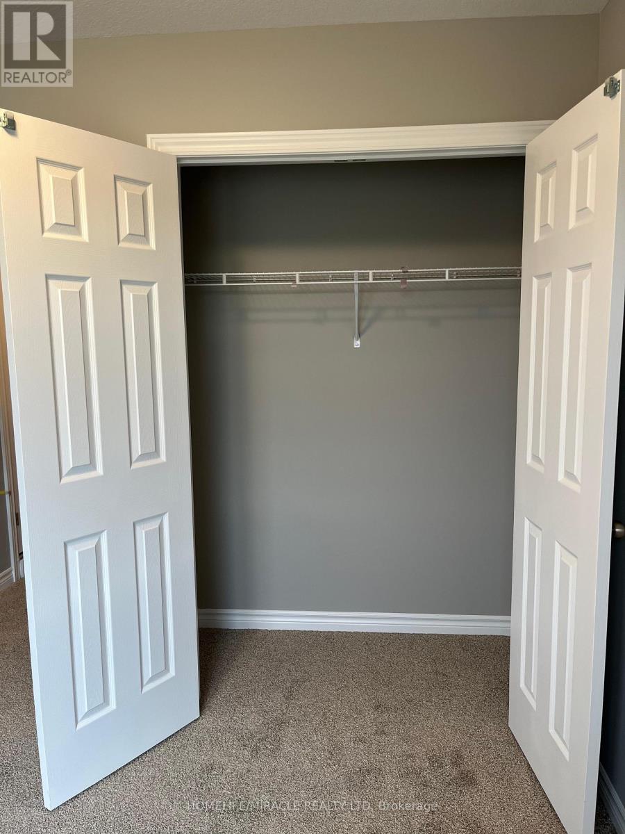 68 Lomond Lane, Kitchener, Ontario  N2R 0T6 - Photo 7 - X13022922