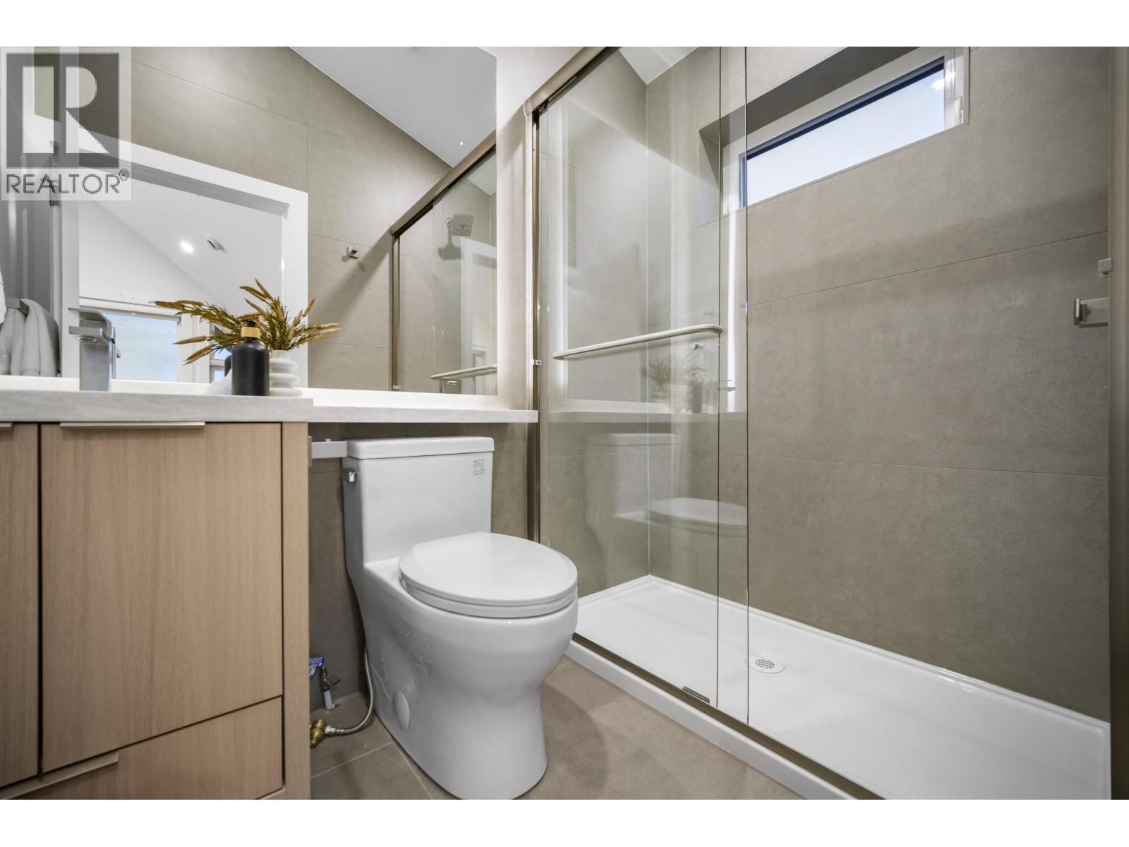 1 3623 Triumph Street, Vancouver, British Columbia  V5K 1V4 - Photo 23 - R3114102