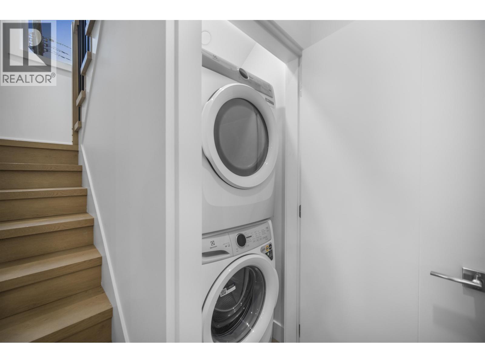 1 3623 Triumph Street, Vancouver, British Columbia  V5K 1V4 - Photo 25 - R3114102