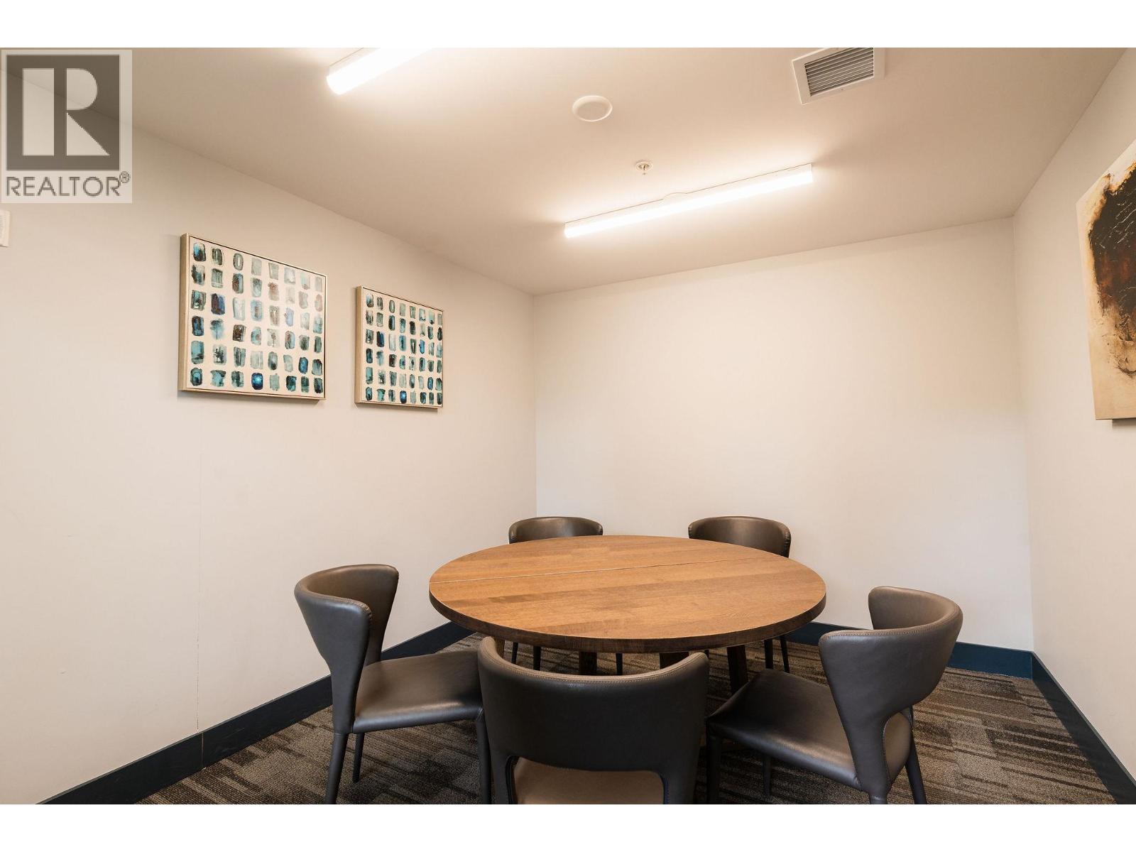 302 621 Regan Avenue, Coquitlam, British Columbia  V3J 0K1 - Photo 3 - R3114107